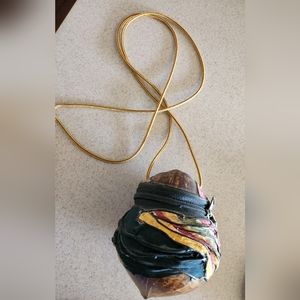 Coconut purse! Handmade in South America 💥🥥🌴